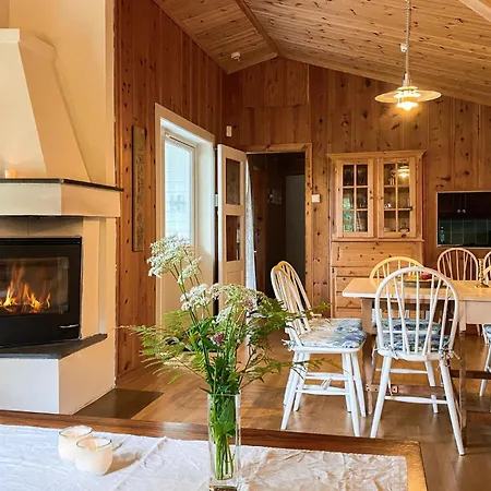 Semesterbostad 4 Bedroom Front In Skodje