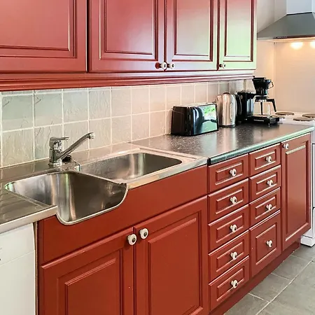 4 Bedroom Front In *