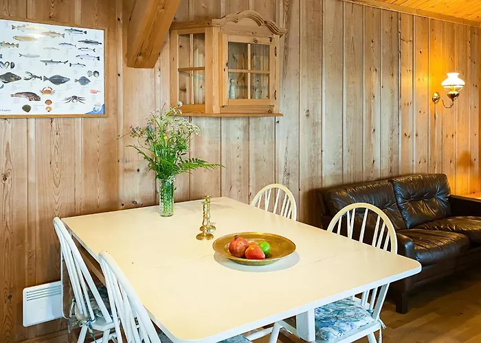 4 Bedroom Front In Semesterbostad Skodje
